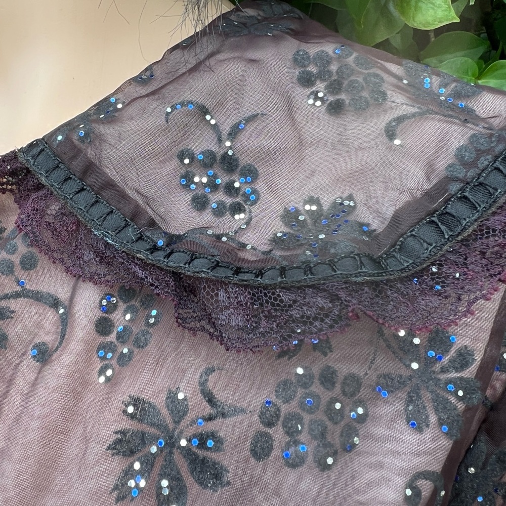 VINTAGE MARFRY BED ROBE - Picture 10 of 16